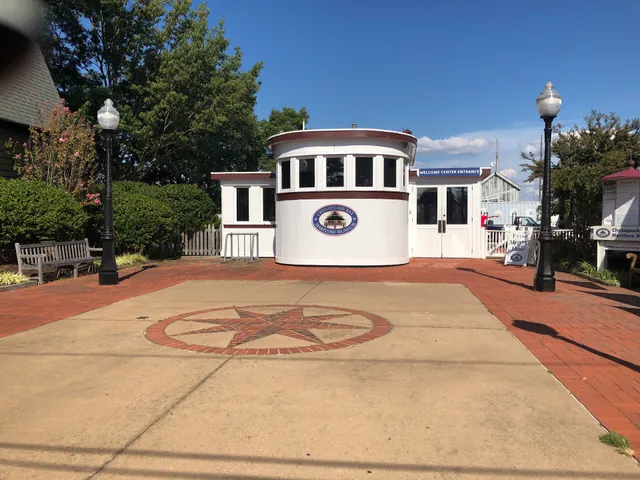 CBMM Welcome Center Entrance