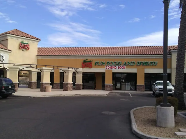 River Crossing Shopping Center