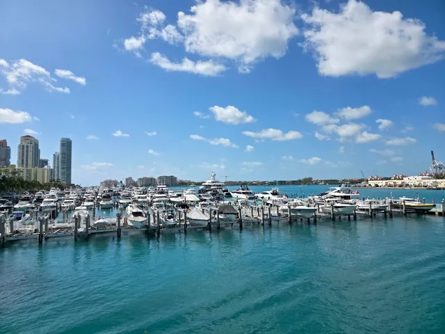 MacArthur Causeway Bridge