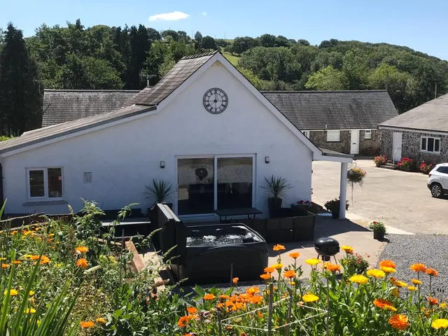 Maesydderwen Holiday Cottages