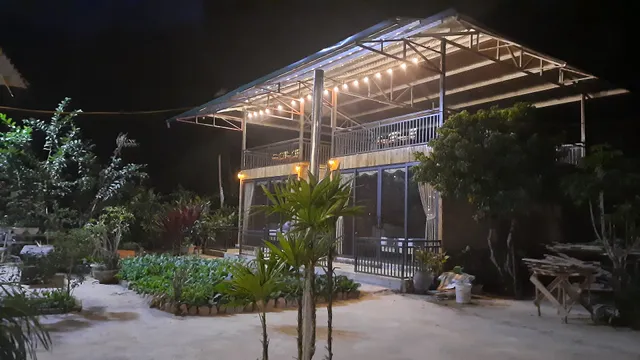 Homestay Nhà Sàn Lượng Chơn