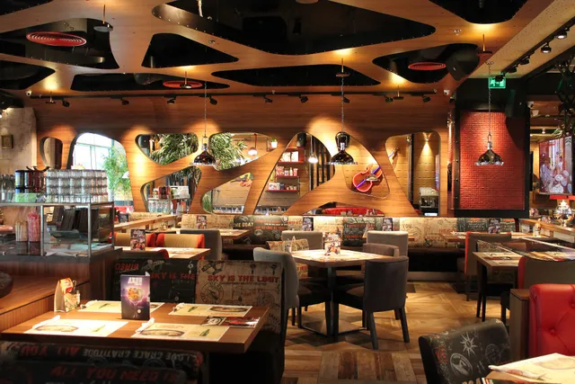 Happy Bar & Grill Mall Sofia