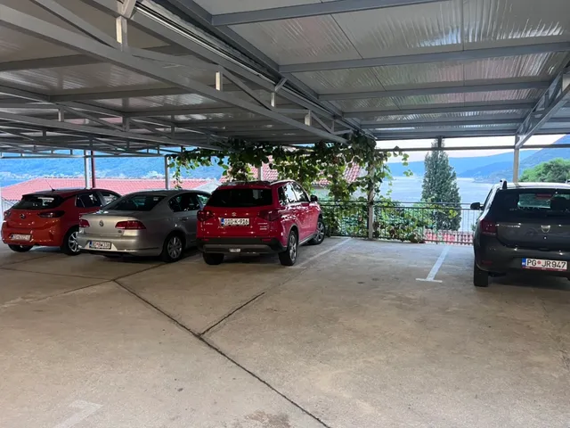 Parking Pulena Boats