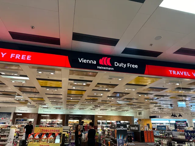Heinemann Duty Free (VIE F-Gates)