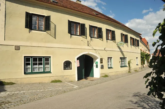 Weinbau & Gästezimmer Georg Edlinger im Dinstlhof