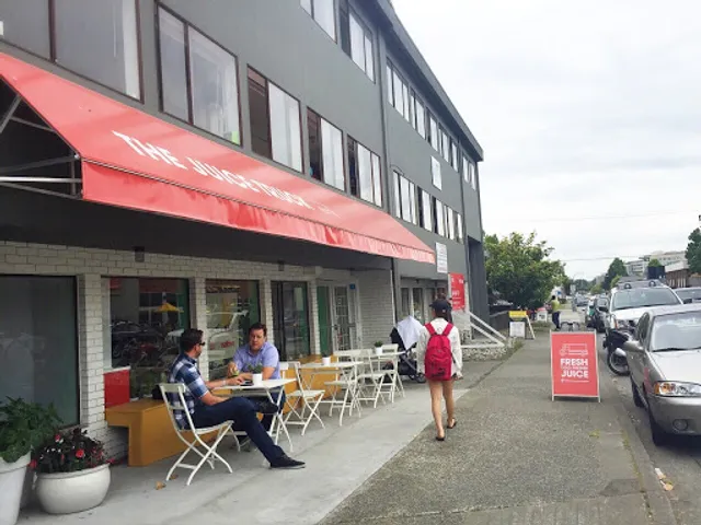 The Juice Truck 5th Ave