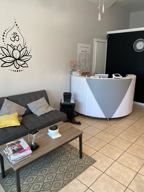 OM Threading & Beauty