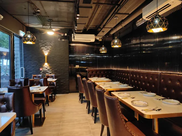 Ebeneezer's Restaurant & Bar (TKO) | Halal Certified