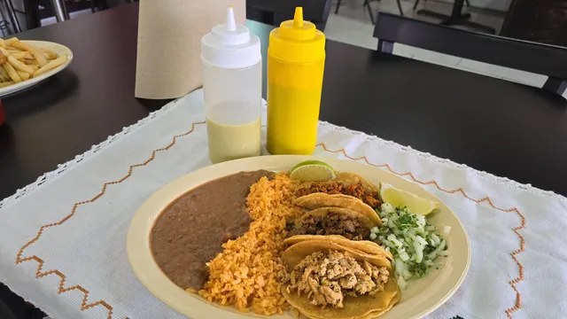 Armando's Tacos