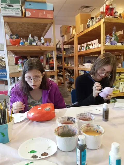 Howard's Ceramics & Gifts