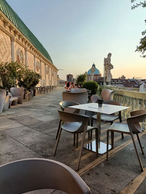 La terrazza della basilica