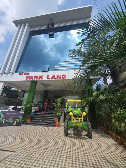 HOTEL PARK LAND
