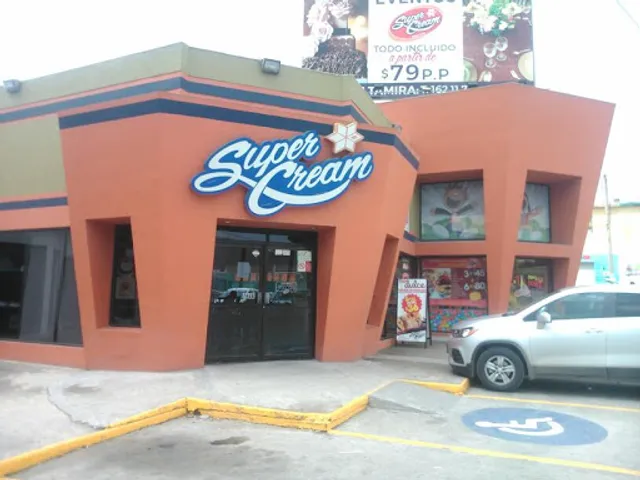 Super Cream Plaza Altamira - Pastelería