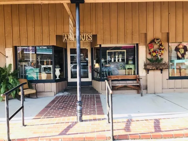 Southwest Vendors Upscale Market