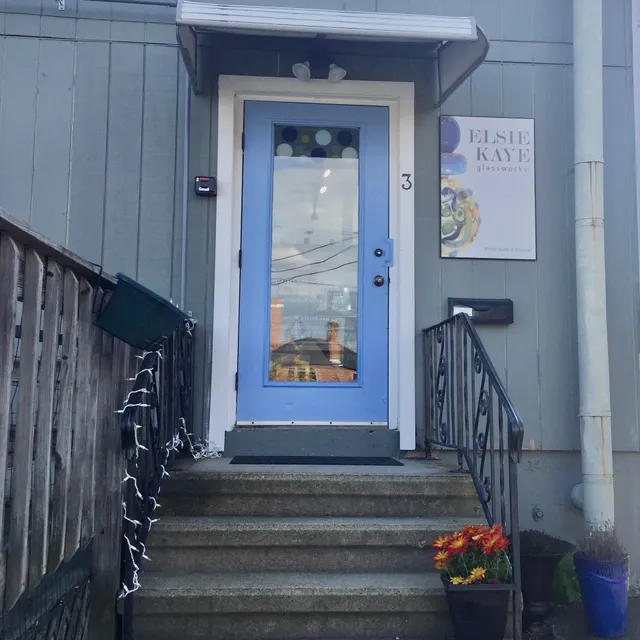 Elsie Kaye - Artisan Gifts & Flamework Studio