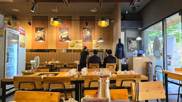 도토리편백집 문정법조단지점