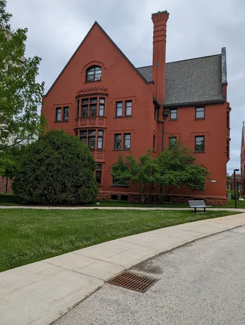 UW-Milwaukee College of Letters & Science