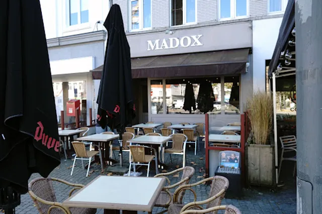 Cafe Madox