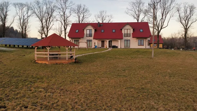 Starkówek 37b, Agroturystyka Liana