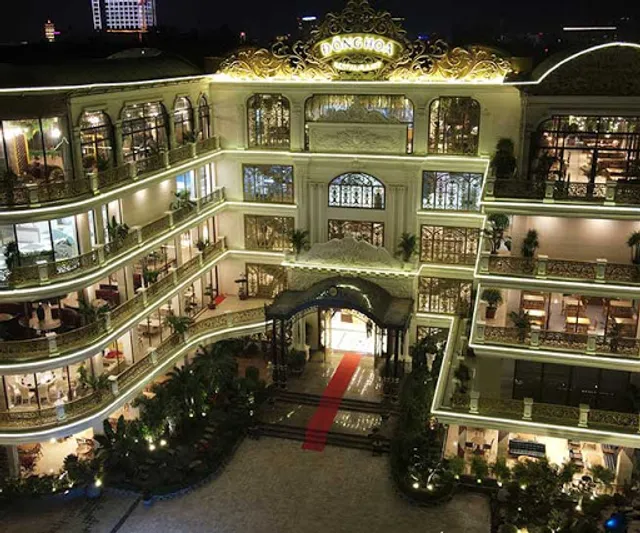 Đông Hoa Restaurant