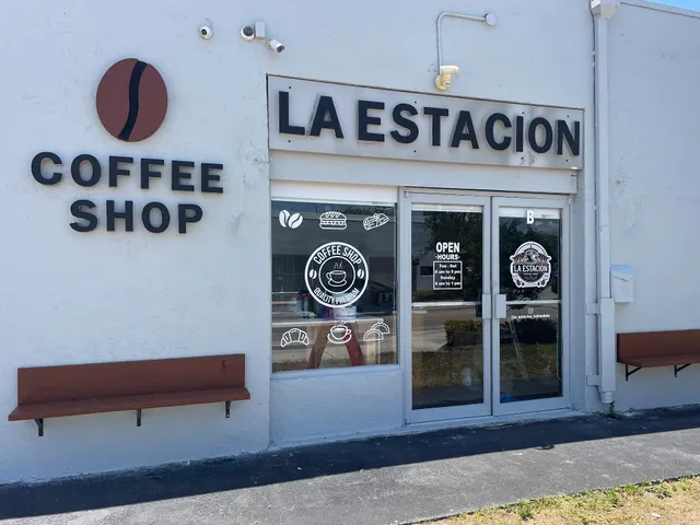 La Estación hallandale