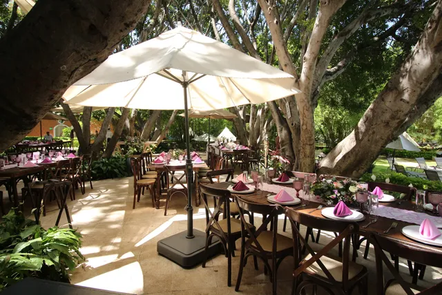 Los Laureles Hotel y Centro de Convenciones