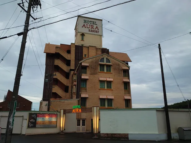 aura resort