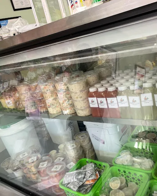 Rabbit Food Salad & Juice Bar