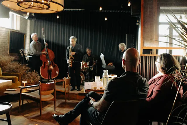 Night Oat (Gladstone)