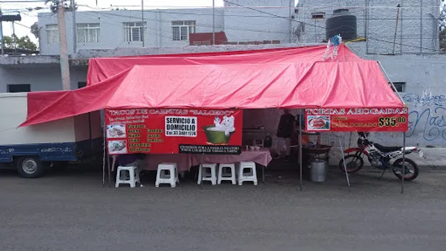Tacos de carnitas y tortas "Salcedo"