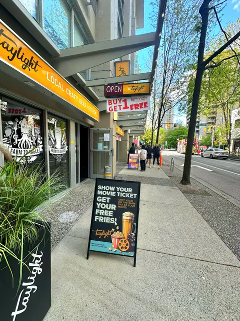 Taylight Local Craft Beer & Kitchen