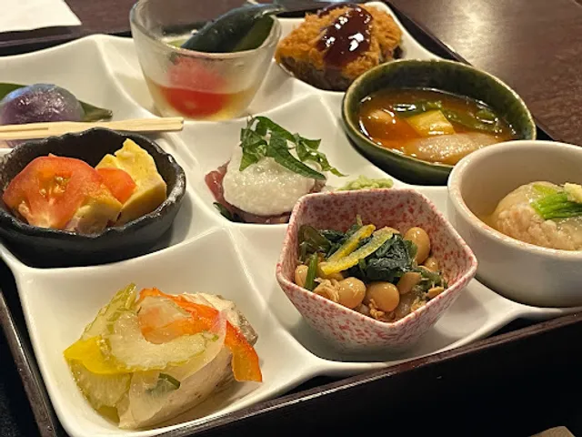 レストラン芦屋水春亭