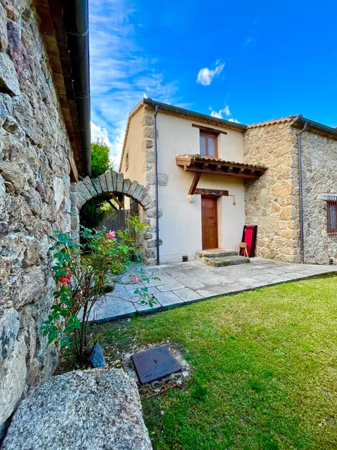 Casas Rurales Saltus Albus