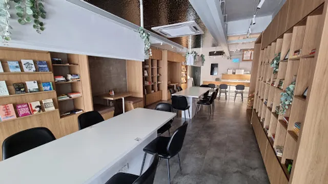 M'Laboori by Murni Discovery