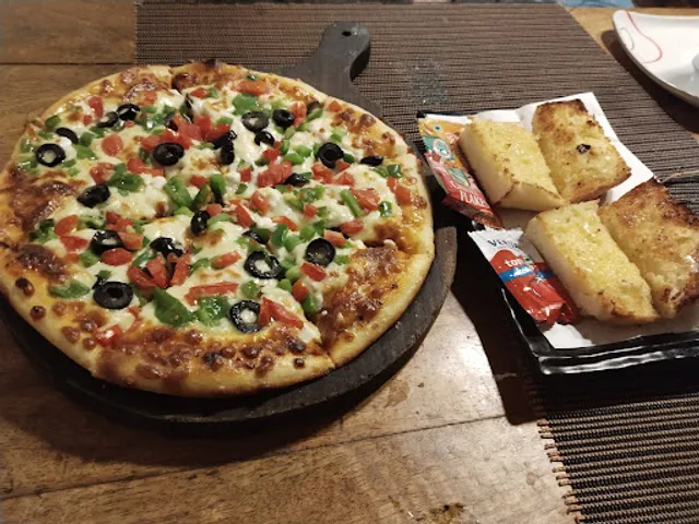 Snacks Fusion Café (Veg Restaurant)