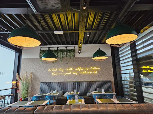 DISH - Coffee & Brunch