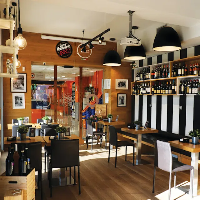 Caffè Vergnano - Maddaloni, Via Libertà