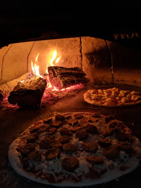 Marno's Woodfire Pizza