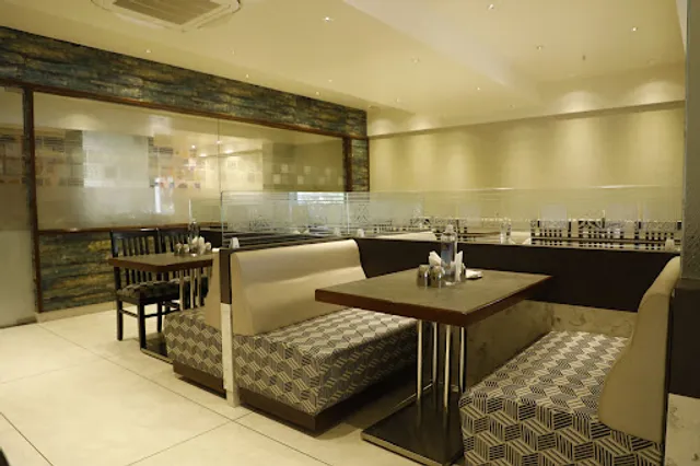 Srinidhi Signature Restaurant by Hotel Foxglove International