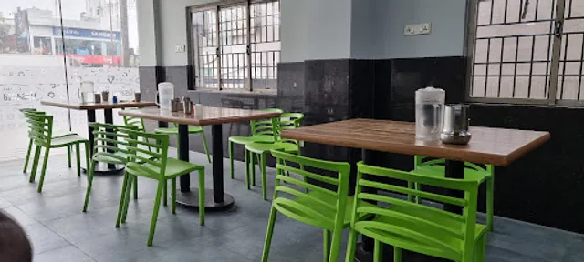 Namma Veedu Vasanta Bhavan