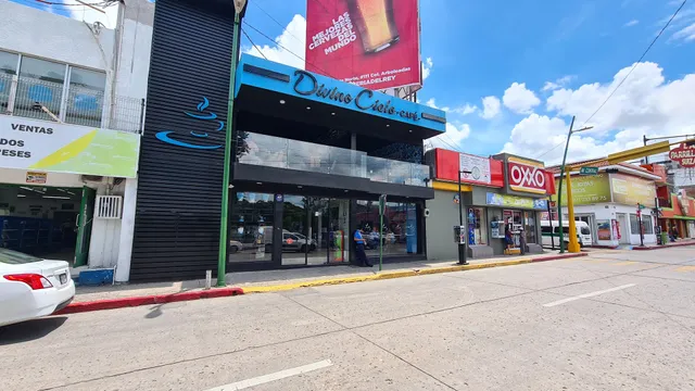 Divino Cielo Café Marimba