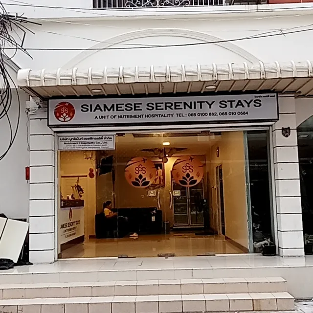 Siamese Serenity Stays