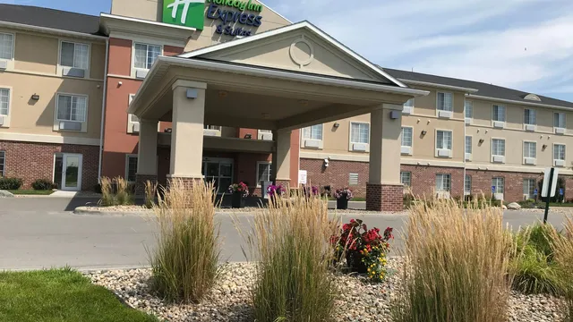 Holiday Inn Express & Suites Council Bluffs - Conv Ctr Area by IHG