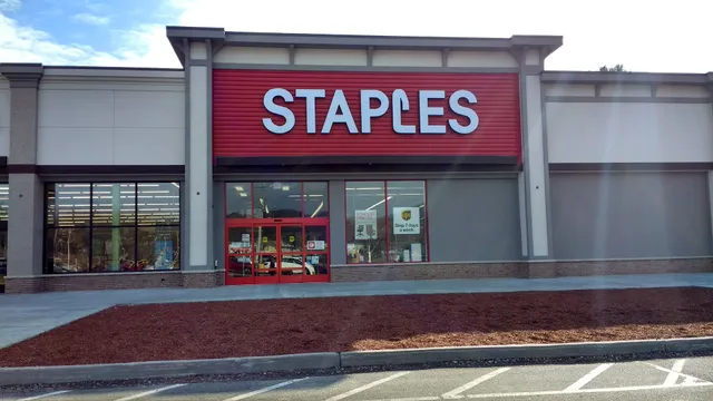 Staples Plaza