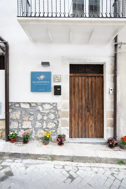 AFFITTACAMERE LA MANDORLA