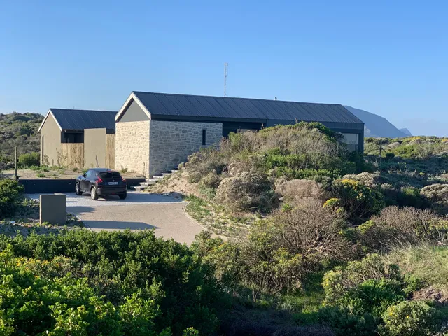 Romansbaai Collection