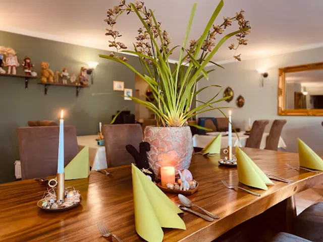 Restaurant und Pension Zur Puppenstube