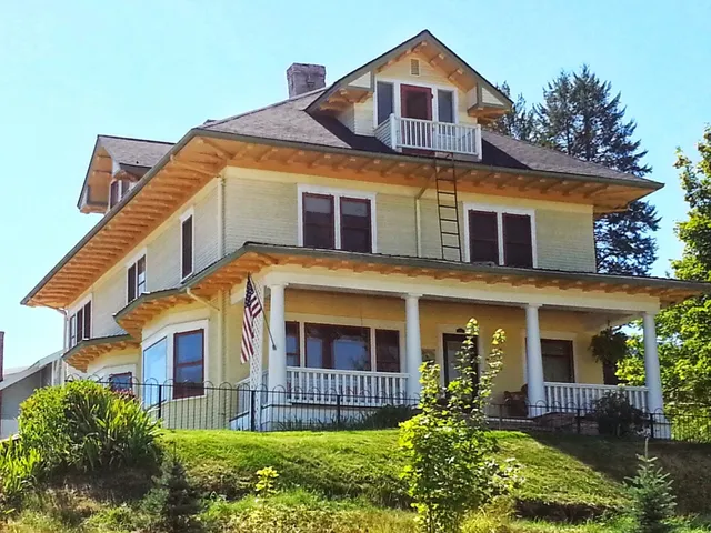 Fort Hemenway Manor B & B