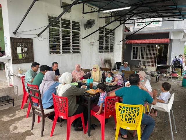 Nasi Kukus Kak Wan & Catering