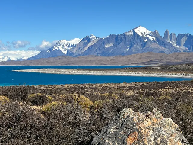 Lago Sarmiento view